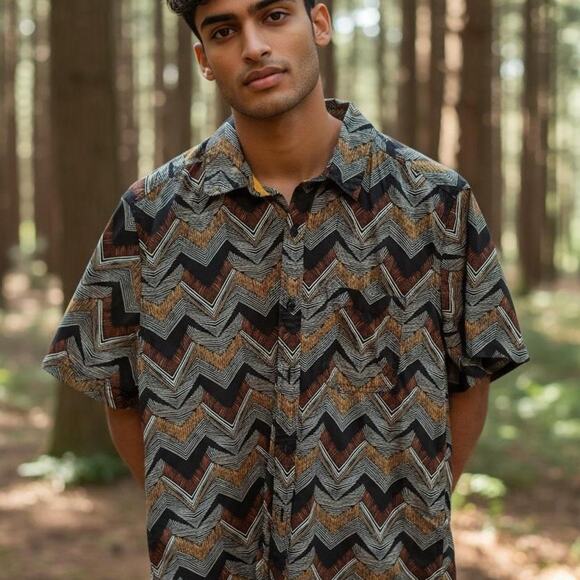 21 Men Short Sleeve Button-Up Shirt Size XS – Chevron Print Streetwear Top - Picture 1 of 5